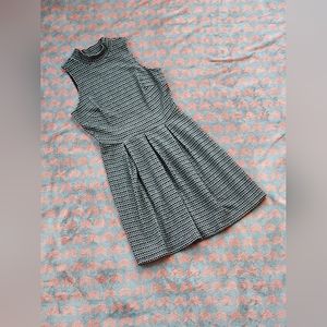 Mossimo Black and Off-White Patterned Pleated Front Sleeveless Dress Size Small